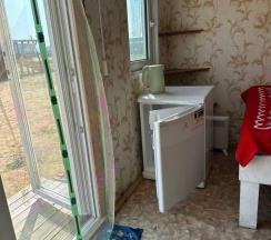Коттедж эконом с 2 односпальными и 2 двуспальными кроватями в Янтарная