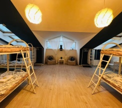 Кровать в общем номере (женский номер) в Мой Питер