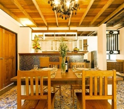 Двухместная вилла двуспальная кровать в Kata Tranquil Villa