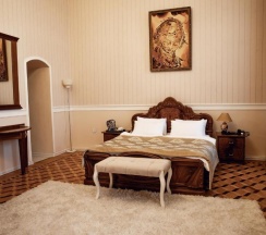 Трёхместный номер Economy в Royal Palace Hotel Baku