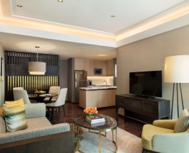 Четырёхместный люкс с 2 комнатами в Siam Kempinski Hotel Bangkok