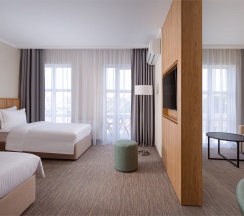 Дюна Супериор с 2 односпальными кроватями (номер для гостей с ограниченными возможностями) в Город Mira Family Resort&SPA