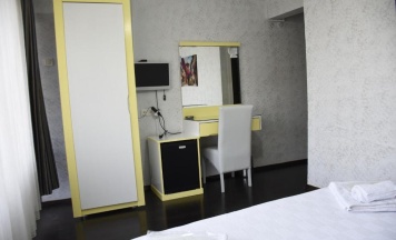 Четырёхместный номер Standard в Yalcin Hotel