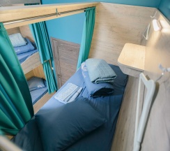 Кровать в общем номере в Евражки