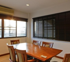 Шестиместный Suite Penthouse с 3 комнатами в Inn House Hotel