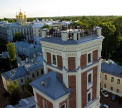 Делюкс в Певческая башня