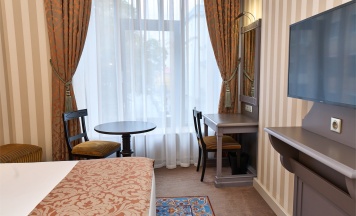 Классический номер - с двуспальной кроватью в Mercure Арбат