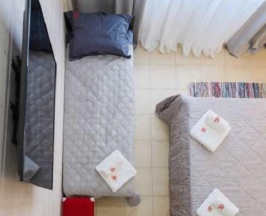 Номер стандарт с 1 односпальной и 1 двуспальной кроватью №3 в Даховская долина