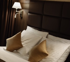 Улучшенный номер с кроватью размера "king-size" в Helix hotel