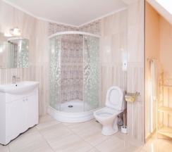 Двухместный коттедж Premium двуспальная кровать в Anstar House Vatutinki