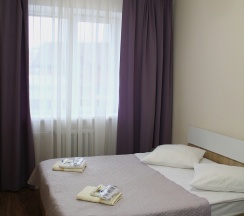 Полулюкс с большой кроватью в Медвежонок