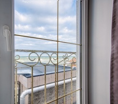 Двухместные апартаменты 10 c 1 комнатой с видом на море двуспальная кровать в Exclusive Hotel&Apartments