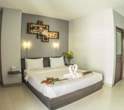 Двухместный номер двуспальная кровать в Holiday Home Patong