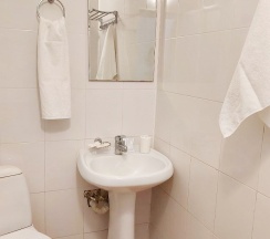 5ти местный комфорт-плюс с видом на бассейн в Эргес