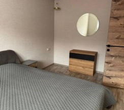 Апартаменты  3-х комнатные с кухней 19/2 Алые Паруса вторая очередь в Бунгало apreski