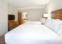 Люкс с видом на воду в Holiday Inn Express & Suites Austin Downtown - University, an IHG Hotel