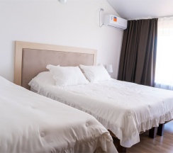 Трехместный стандартный номер на двух-трех гостей с балконом и видом во двор(Корпус Б) в Оптимист