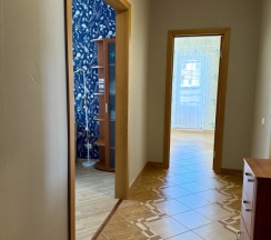 Апартаменты с балконом и с красивым видом из окна в Апартаменты Pskov City Apartments Юбилейная 40