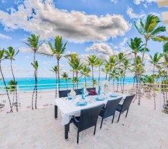 Апартаменты в Incredible 4BR Beachfront Penthouse with Ocean View
