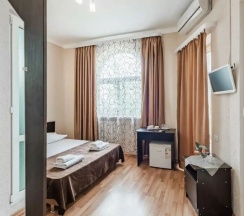 Трехместный номер с балконом в SunCityHotels