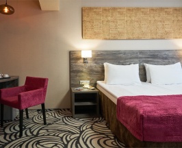 Арт-Адмиралъ в Адмиралтейская