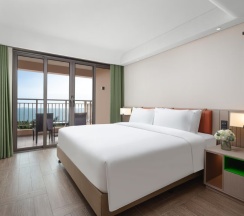 Люкс High Floor с 3 комнатами с видом на океан в Holiday Inn Resort Sanya Bay by IHG