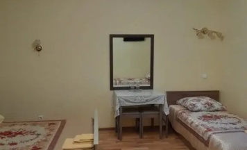 Полулюкс с видом на внутренний двор в Маяк