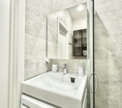 Комфорт Двуспальная Кровать в Metro apartments