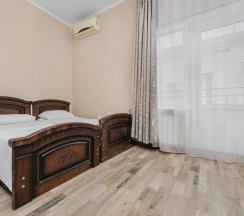 Четырёхместный номер Comfort с видом на город в Green rent