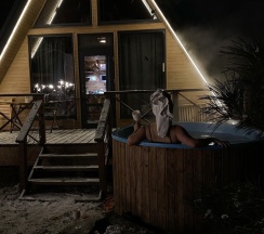 Четырехместный домик в Луна