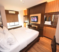 Номер Deluxe с частичным видом на море в Chalelarn Hotel
