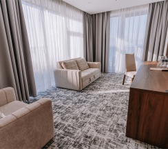 Двухкомнатный "Люкс" с видом на море в Grand hotel Anapa