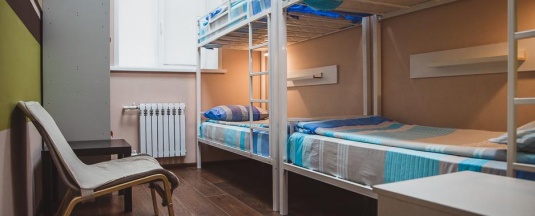 Кровать в 4-местном общем номере (с завтраком) в Домино
