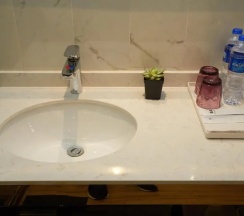 Двухместный номер No Window (двуспальная кровать) в Meego Qingwen Hotel