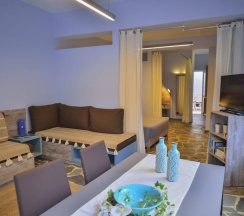 Семейный номер Standard с балконом в Peli Hotel
