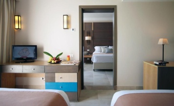 Семейный люкс в Coral Sea Aqua Club