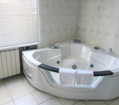 Номер улучшенный люкс в Хабаровск