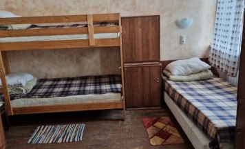 Шестиместный номер Economy (общая ванная комната) в В городе N