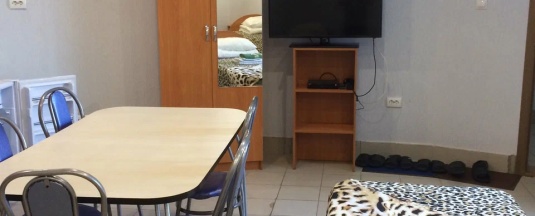 Номер стандарт семейный с 5 односпальными кроватями №13 в Колос