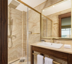 Люкс c джакузи на высоком этаже в Radisson и Конгресс-центр Саранск