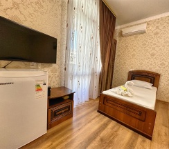 Пятиместный номер /Без питания или ALL INCLUSIVE + BAR в Лооотель