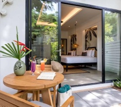 Двухместный клубный номер Garden Terrace 2 отдельные кровати в Отель Outrigger Koh Samui Beach Resort