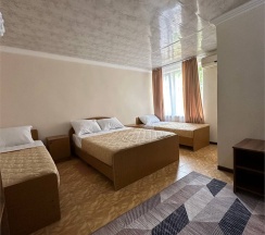 Четырехместный номер стандарт в Come Inn