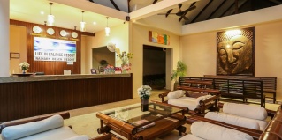 Равай: Курортный отель Naiharn Beach Resort SHA Plus Extra