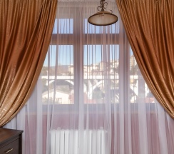 Люкс 3-х комнатный с кухней и бильярдом 4-х местный в Жемчуг