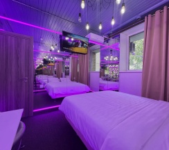 Двухместный номер Стандарт №8 двуспальная кровать в Gipnoz