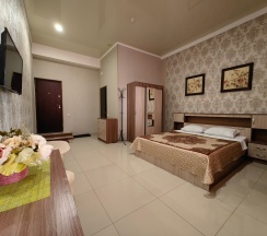 11. Апартамент-студия вид на бассейн в Art Home