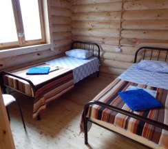 Коттедж с 2 комнатами с балконом в Тихая гавань