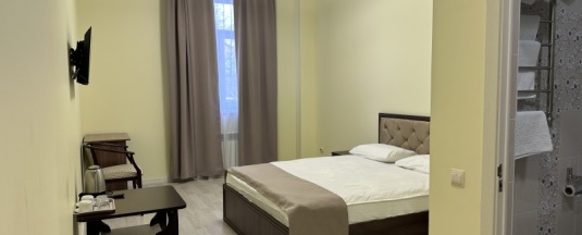Комфорт с двуспальной кроватью в Gorky Hotel