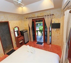 Двухместное бунгало двуспальная кровать в Secret Garden Village